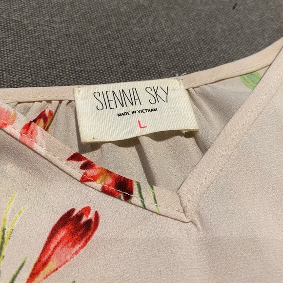 nude tank top size L - Picture 5 of 9